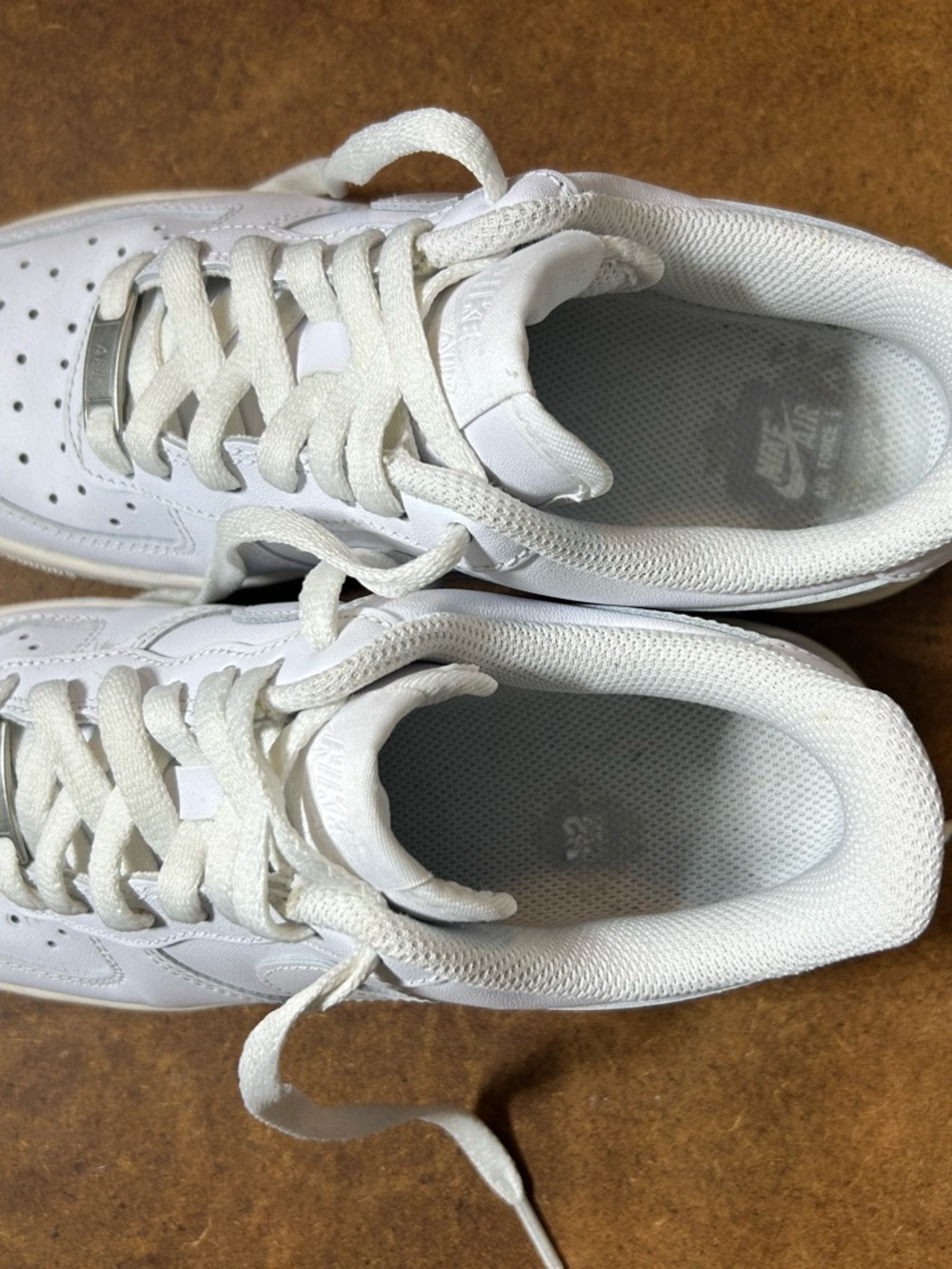 NIKE AF White Low-Top Air Force 1 Sneakers w/Box US 6.5 - Picture 5 of 12